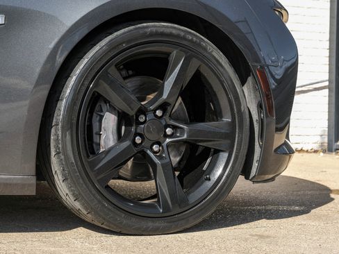 Used 2018 Chevrolet Camaro SS image 47