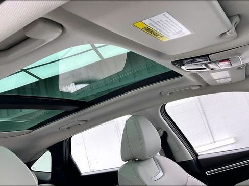 Certified 2024 Hyundai Tucson Limited FWD image 13
