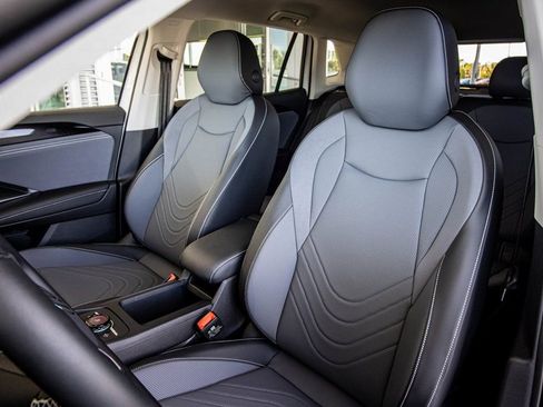 New 2026 Volkswagen Tiguan SE image 27