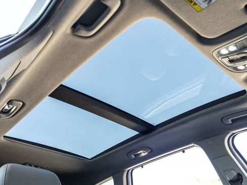 Used 2020 Hyundai Santa Fe SEL w/ Convenience + Premium Package image 13