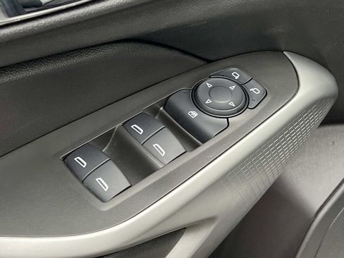 Used 2024 Chevrolet Trax RS image 12