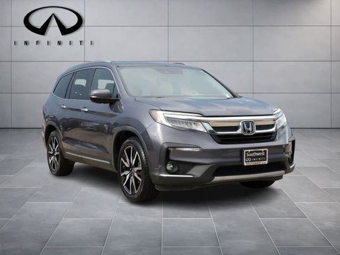 Used 2020 Honda Pilot Touring image 3