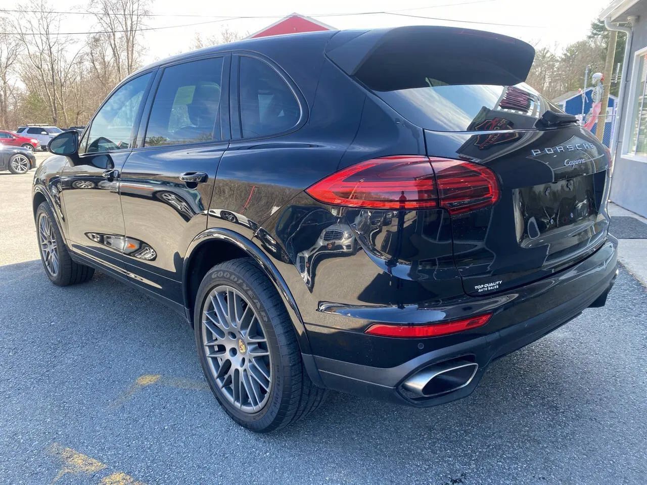 Used 2017 Porsche Cayenne Platinum Edition AWD/4WD image 8