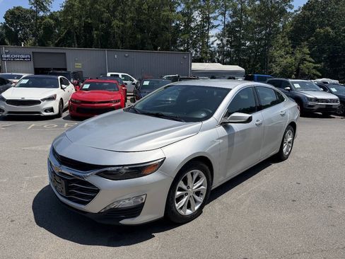 Used 2020 Chevrolet Malibu LT FWD image 1