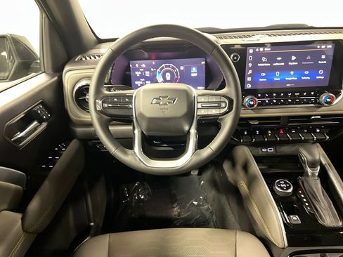 Certified 2025 Chevrolet Colorado ZR2 w/ Technology Package image 18