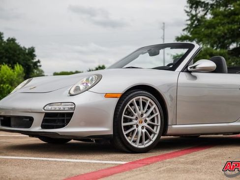Used 2009 Porsche 911 Carrera RWD image 57