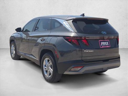 Used 2025 Hyundai Tucson SE FWD image 8