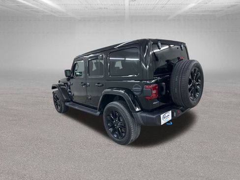 Used 2023 Jeep Wrangler Unlimited Sahara w/ Cold Weather Group image 9
