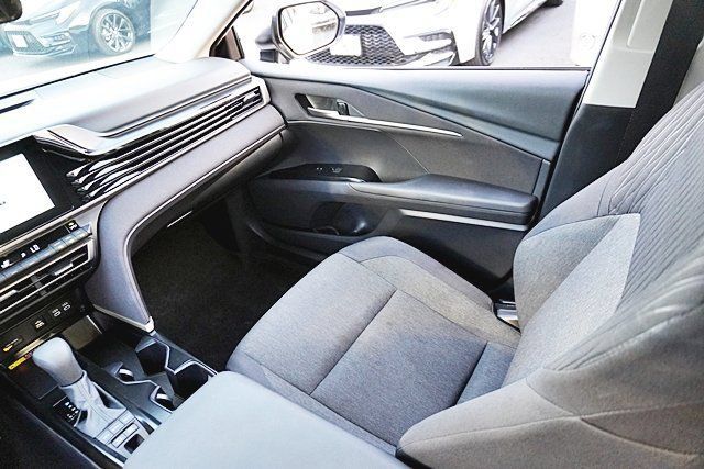 Used 2026 Toyota Camry LE FWD image 31