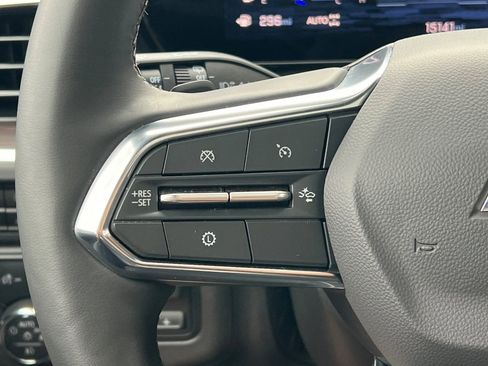 Used 2025 Chevrolet Suburban LT w/ Comfort Package image 30