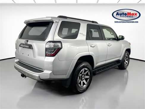 Used 2024 Toyota 4Runner TRD Off-Road Premium image 2