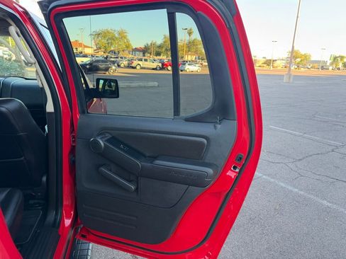 Used 2010 Ford Explorer Sport Trac Limited image 17