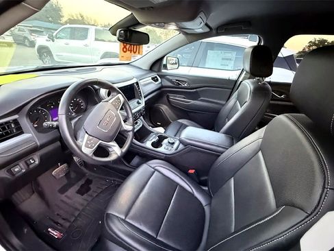 Used 2023 GMC Acadia SLT image 10