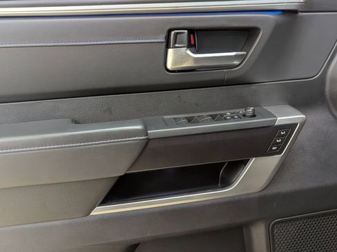 Used 2023 Toyota Sequoia Platinum image 12