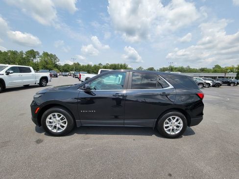 Used 2024 Chevrolet Equinox LT AWD/4WD image 2