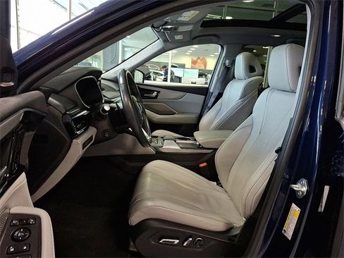 Used 2023 Acura MDX SH-AWD w/ Technology Package image 13