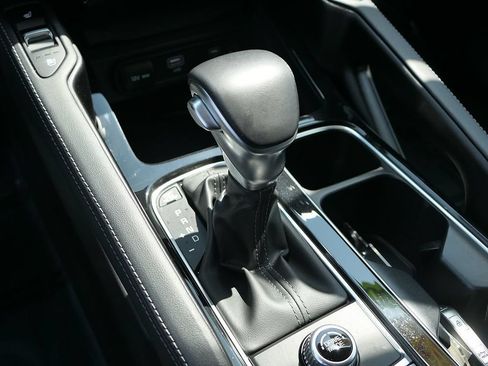 Used 2024 Kia Telluride EX w/ EX Captain's Chair Package FWD image 22