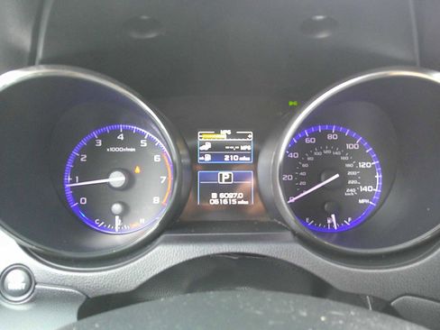 Used 2017 Subaru Outback 2.5i Premium image 10