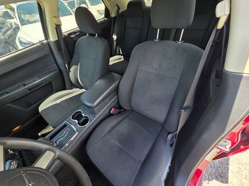 Used 2008 Chrysler 300 LX RWD image 16