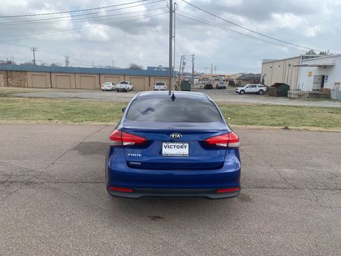 Used 2017 Kia Forte LX w/ LX Popular Package image 6