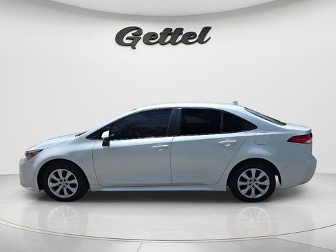 Used 2025 Toyota Corolla LE w/ Convenience Package FWD image 8