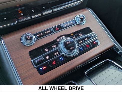 Used 2023 Lincoln Aviator Reserve w/ Equipment Group 201A image 20