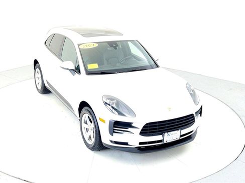 Used 2021 Porsche Macan image 13