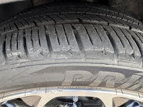 Used 2017 Ford Taurus SHO image 33