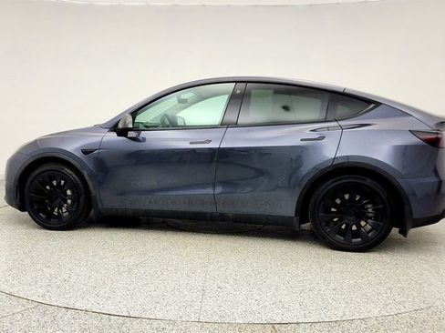 Used 2021 Tesla Model Y Long Range image 8