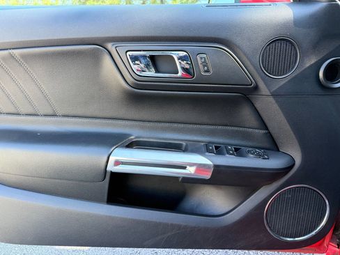 Used 2015 Ford Mustang GT Premium image 40