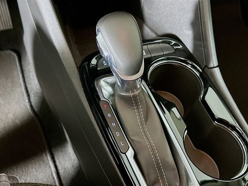 Used 2025 Buick Encore GX Preferred image 24