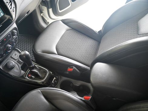 Used 2019 Jeep Compass Latitude AWD/4WD image 22
