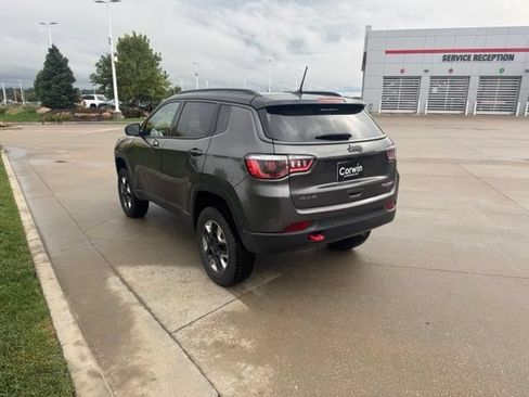 Used 2018 Jeep Compass Trailhawk w/ Leather Interior Group AWD/4WD image 6