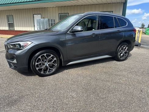 Used 2021 BMW X1 sDrive28i w/ Convenience Package FWD image 2