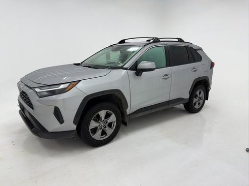 Used 2024 Toyota RAV4 XLE image 5