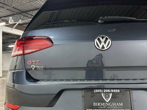 Used 2019 Volkswagen GTI SE FWD image 15