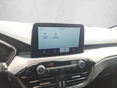 Used 2020 Ford Escape SE image 19