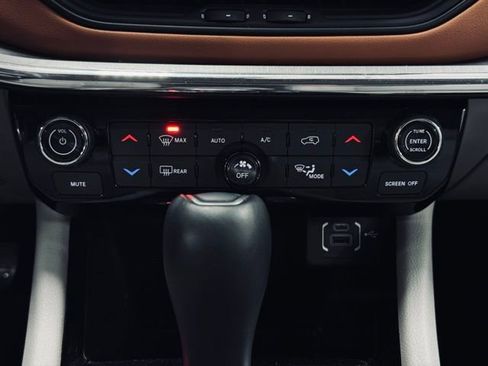 Used 2022 Jeep Compass Limited image 30