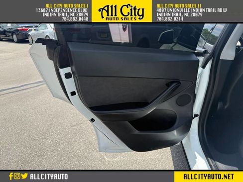 Used 2021 Tesla Model Y Long Range AWD/4WD image 23