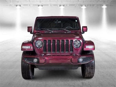Used 2021 Jeep Wrangler Unlimited Sahara image 3