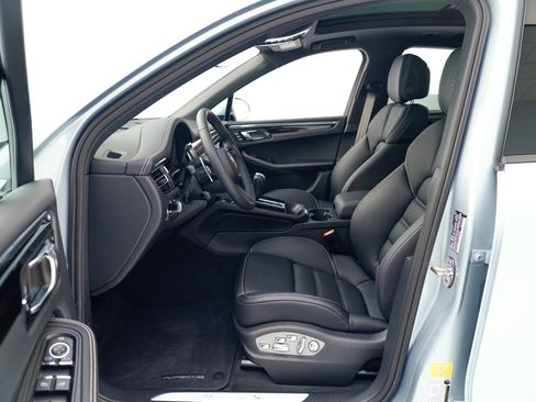 Certified 2026 Porsche Macan S AWD/4WD image 18