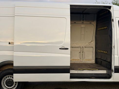 Used 2018 Mercedes-Benz Sprinter 2500 image 17