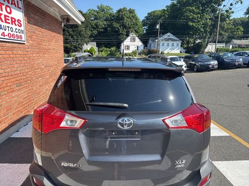 Used 2015 Toyota RAV4 XLE AWD/4WD image 9