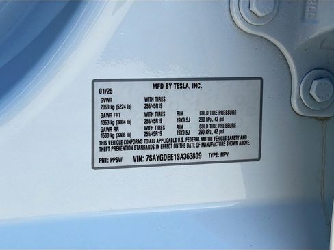 Used 2025 Tesla Model Y Long Range AWD/4WD image 41