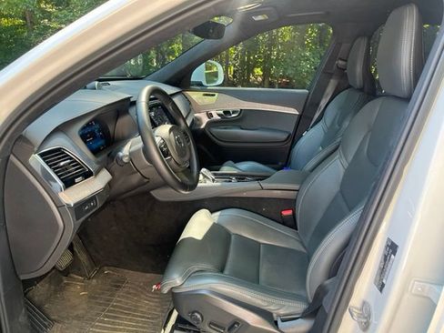Used 2024 Volvo XC90 T8 Ultimate w/ Lounge Package AWD/4WD image 5