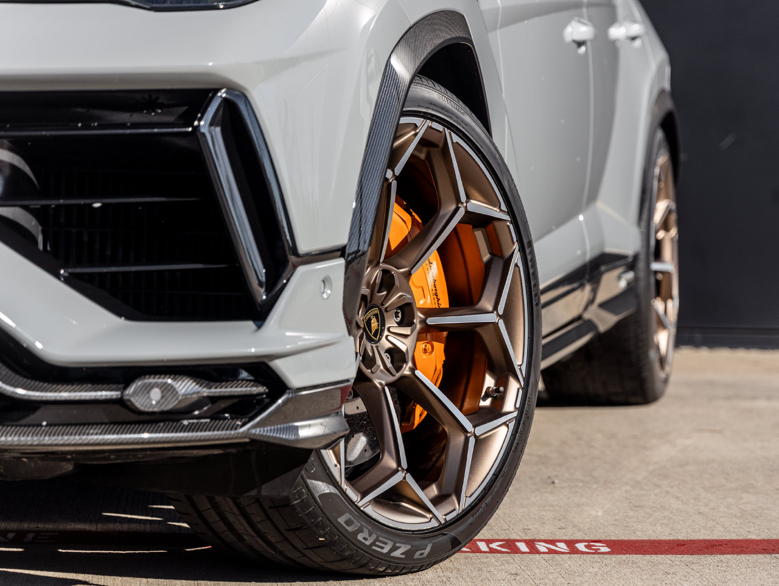 Used 2024 Lamborghini Urus Performante AWD/4WD image 22
