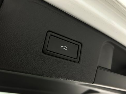 Used 2019 Volkswagen Atlas SEL Premium AWD/4WD image 40