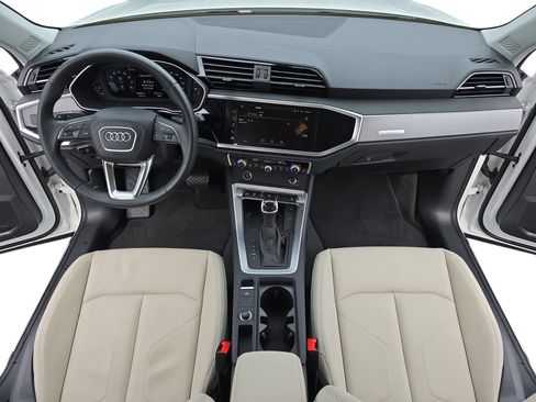 Used 2024 Audi Q3 2.0T Premium Plus w/ Premium Plus Package AWD/4WD image 9