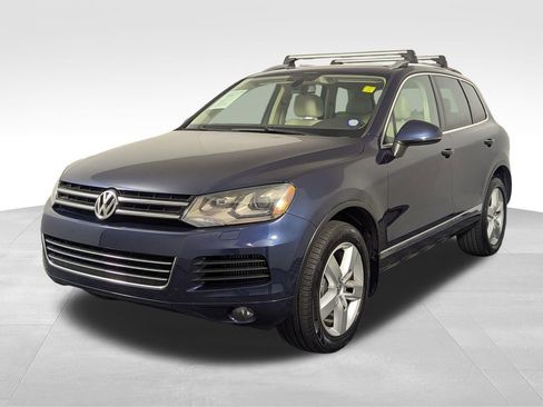Used 2012 Volkswagen Touareg Sport AWD/4WD image 2