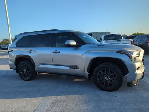 Used 2023 Toyota Sequoia Platinum image 4